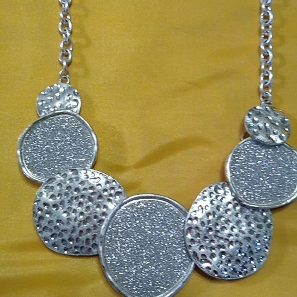 Necklace with matching earrings ***HOST PICK***** - Picture 3 of 3